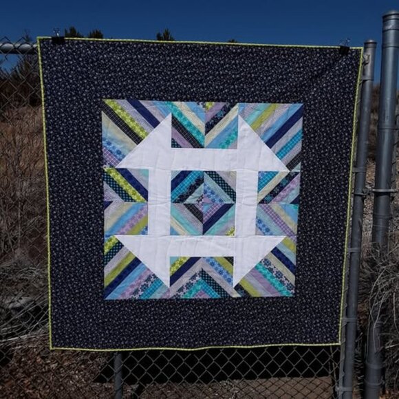 BN HANDCRAFTED CHURNDASH QUILT BLUE PURPLE GREEN WHITE AQUA COLORS - Picture 1 of 1